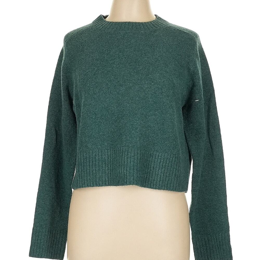 Universal Thread Cropped Sweater